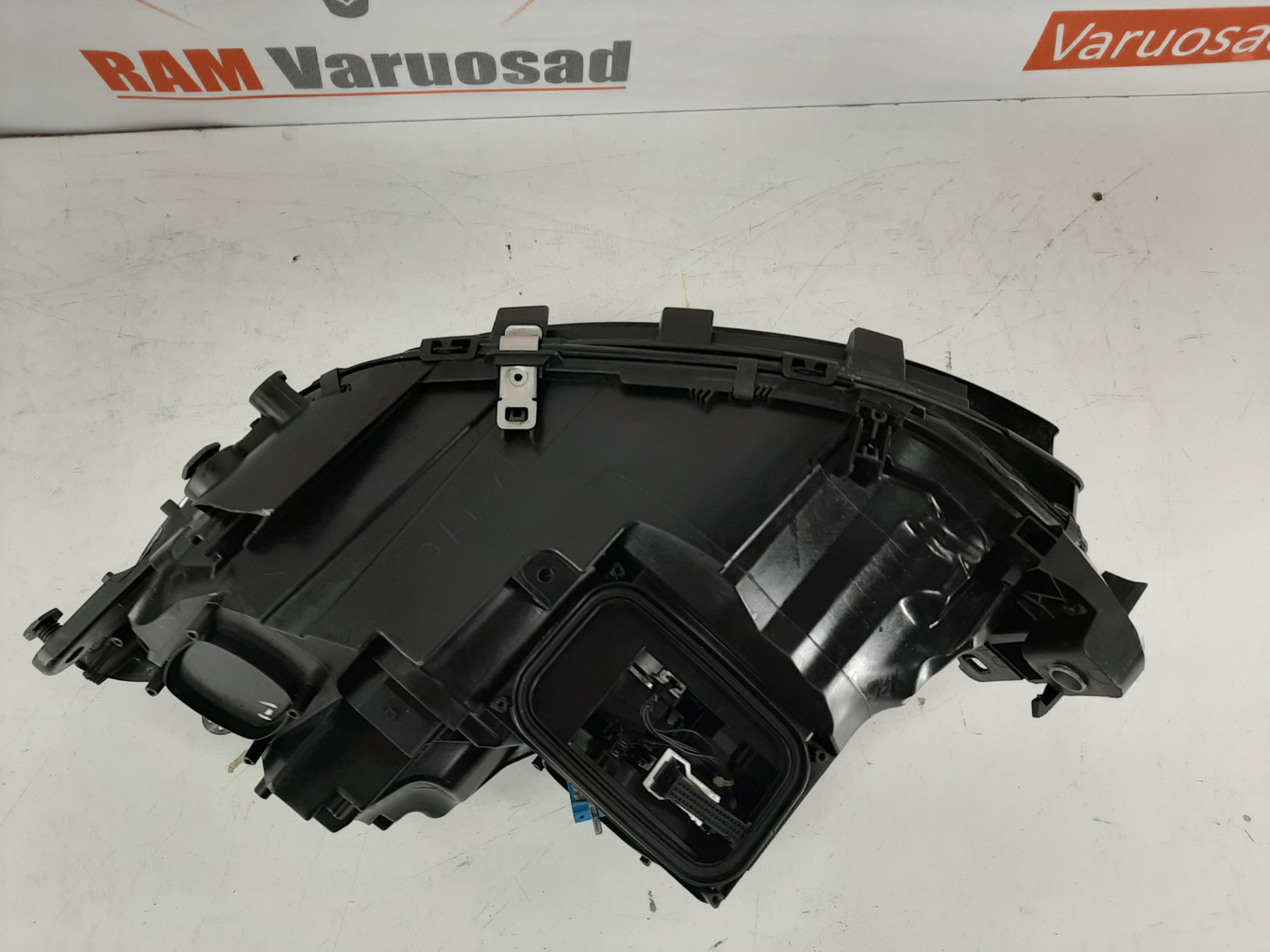 Mercedes W166 GLE 2015-2018 esituli / headlight - pilt 4