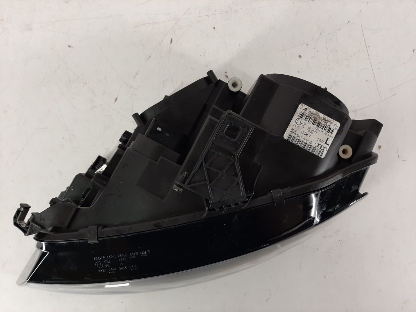 Audi A4 B8  2008-2012 esituli / headlight - pilt 3
