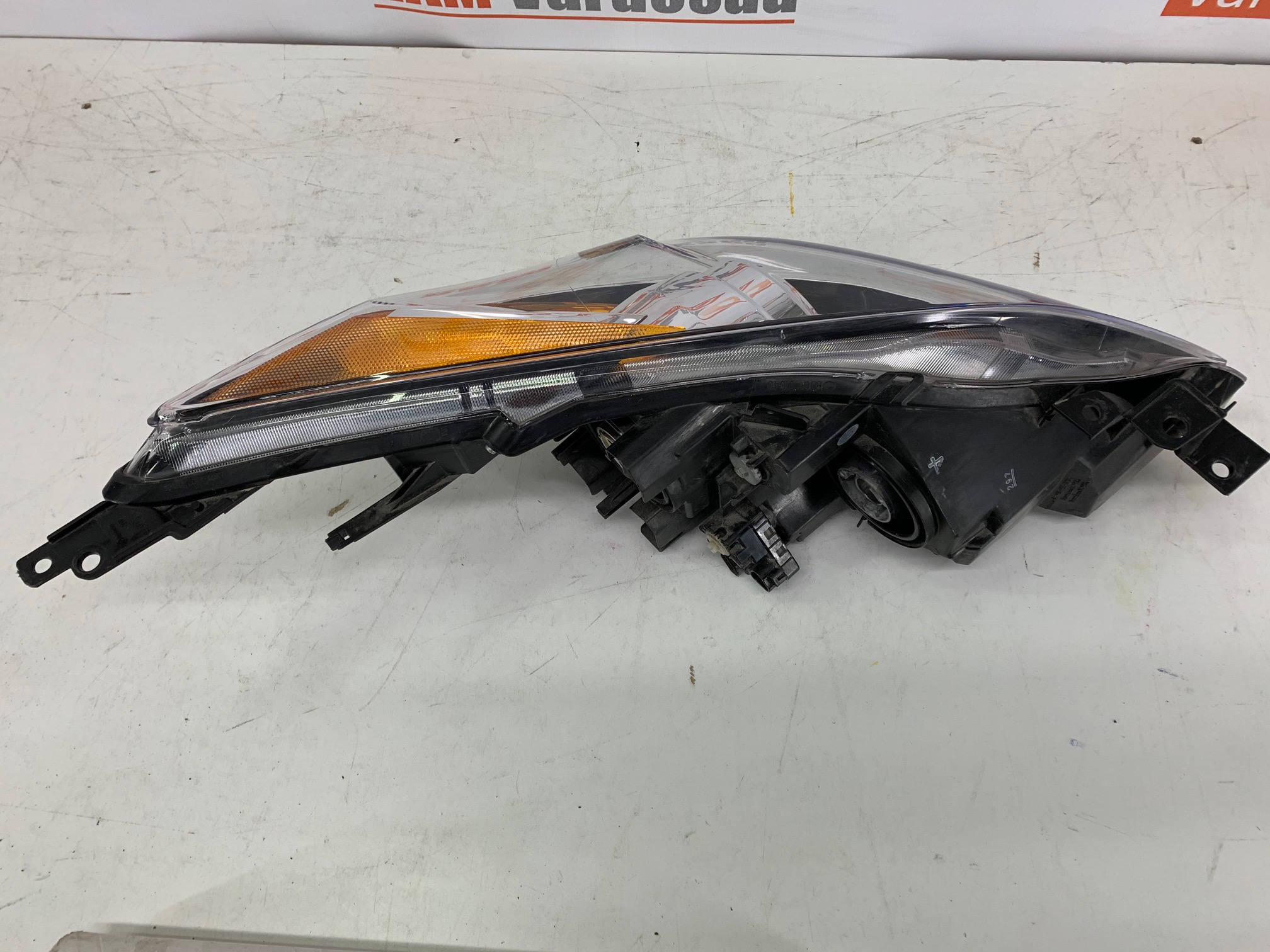 Mazda 3 esituli vasak , headlight left - pilt 2
