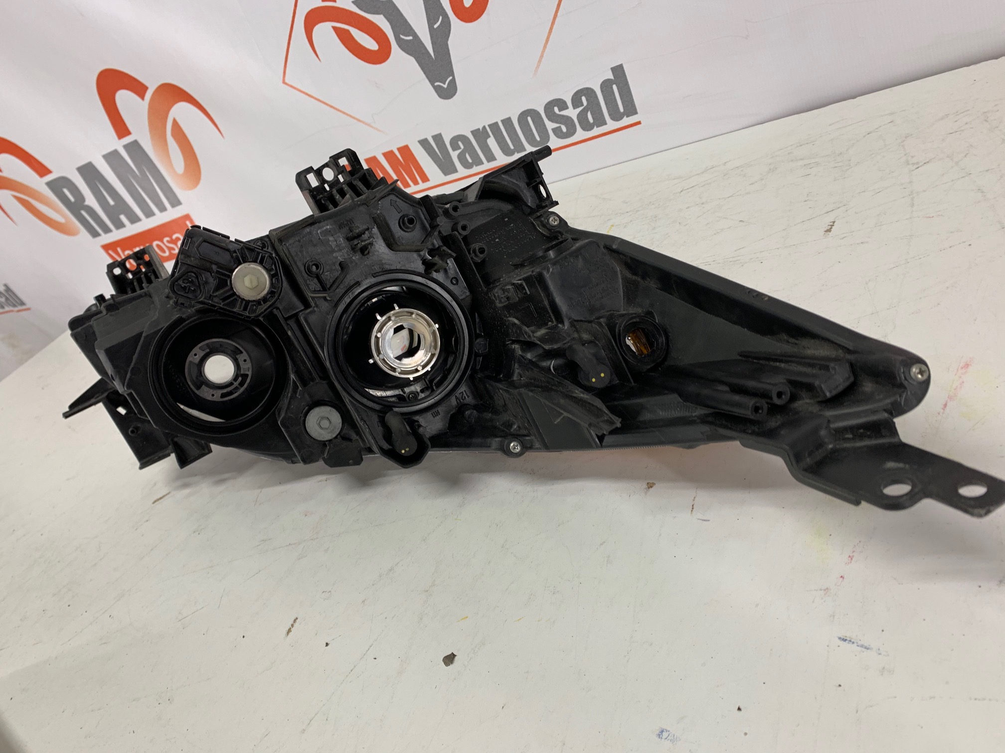 Mazda 3 esituli vasak , headlight left - pilt 4