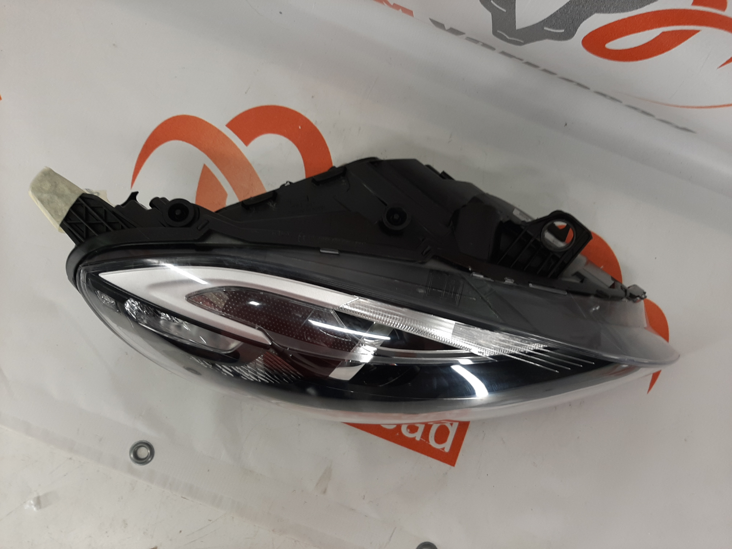 Volvo V40 2012-2019 esituli / headlight - pilt 2
