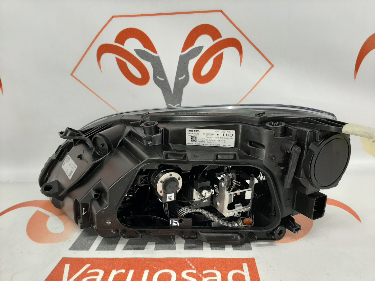 Volvo V40 2012-2019 esituli / headlight - pilt 3