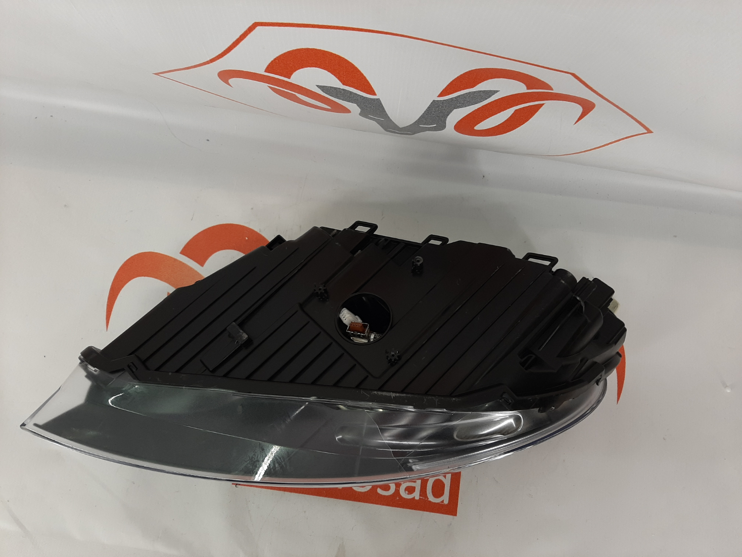 Volvo V40 2012-2019 esituli / headlight - pilt 4