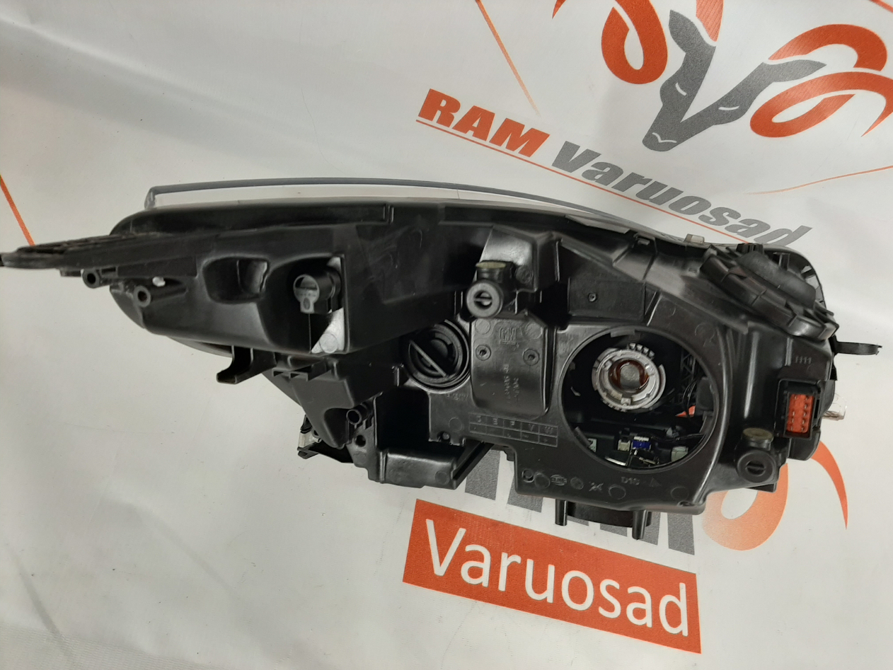 Opel Insignia 2008-2013 esituli / headlight - pilt 3