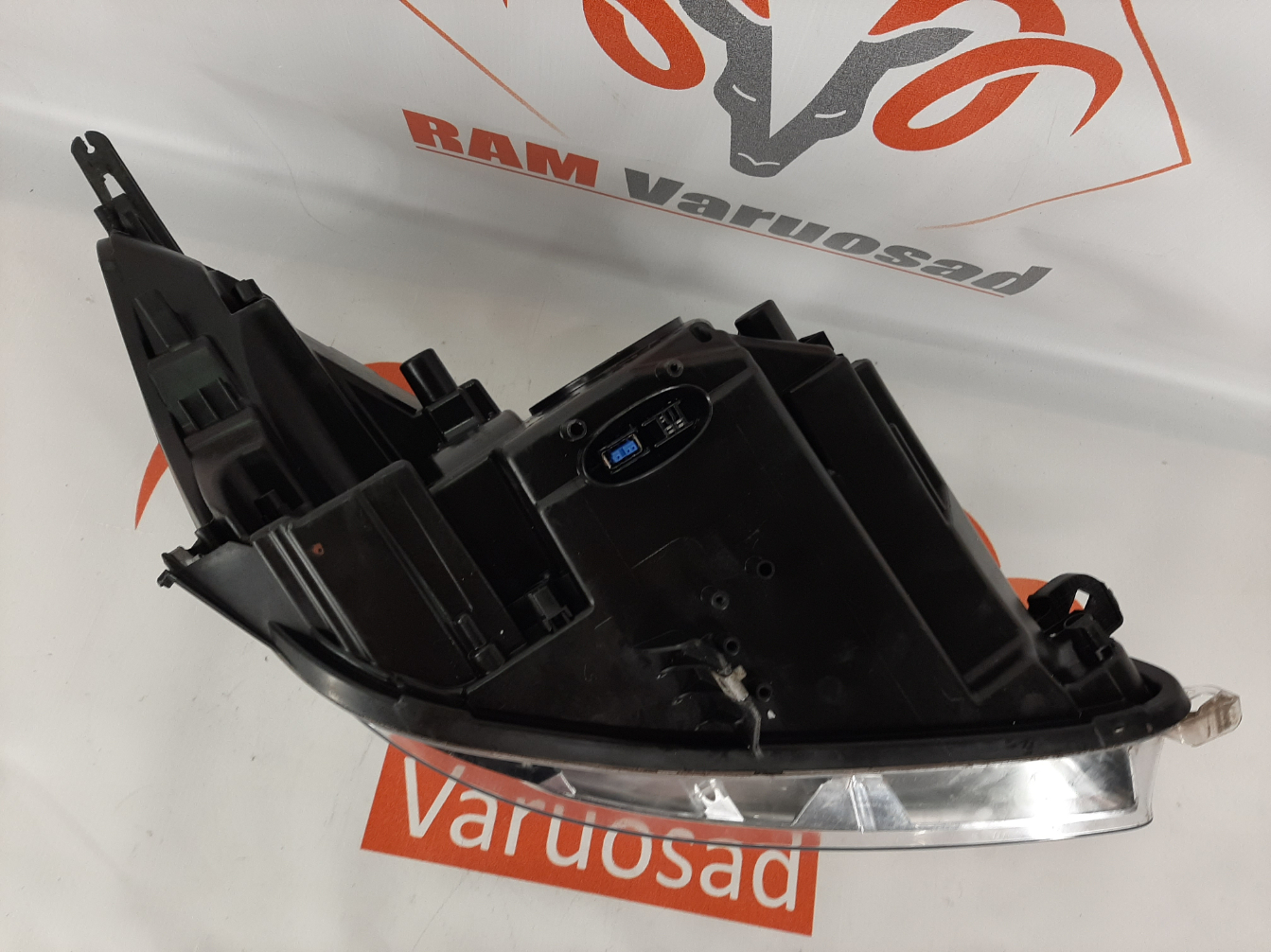 Opel Insignia 2008-2013 esituli / headlight - pilt 4