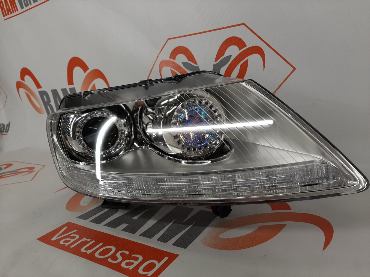 VW Phaeton 2007-2010 esituli / headlight
