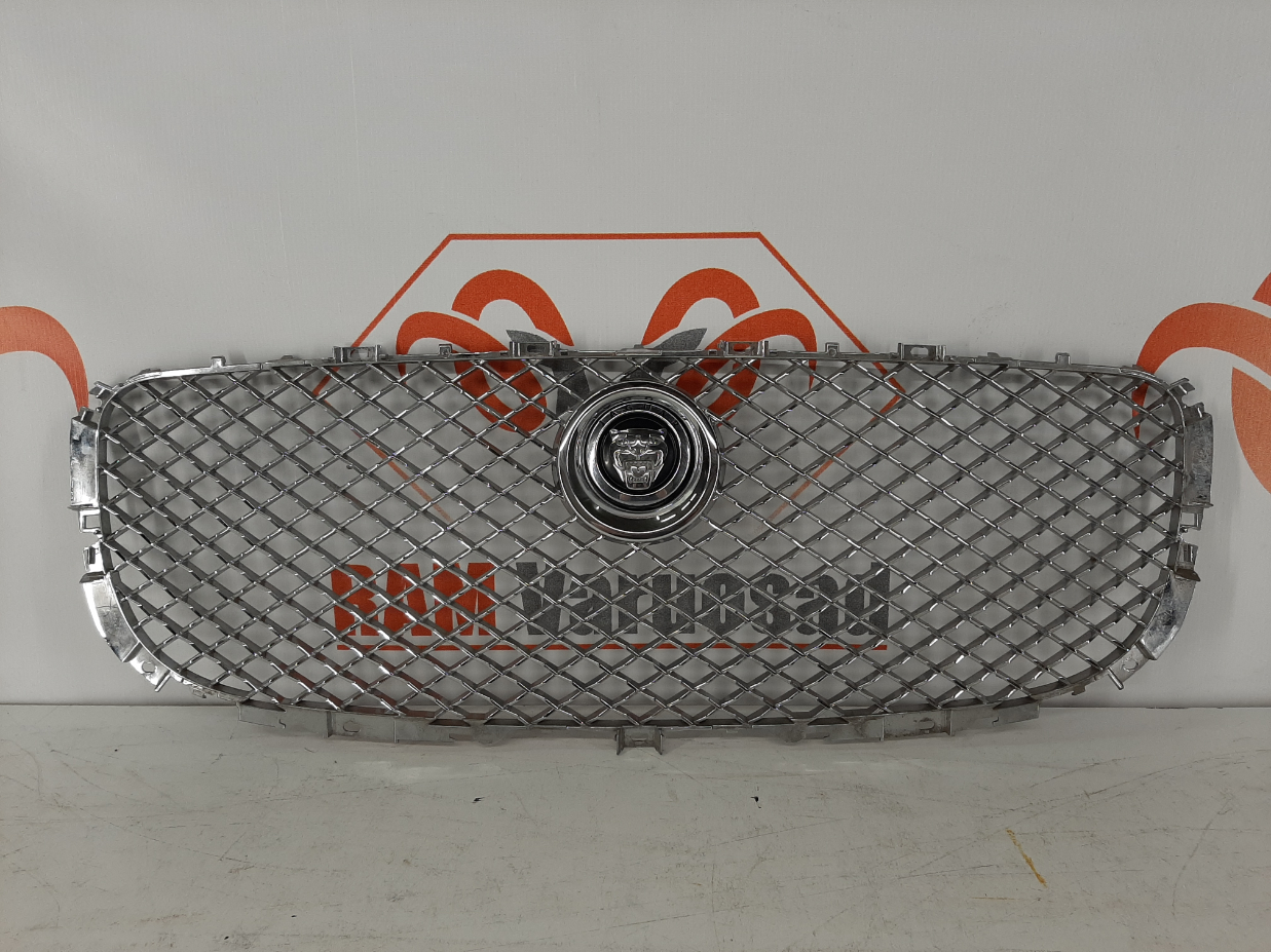 Jaguar XJ 2010-2019 iluvõre / front grille