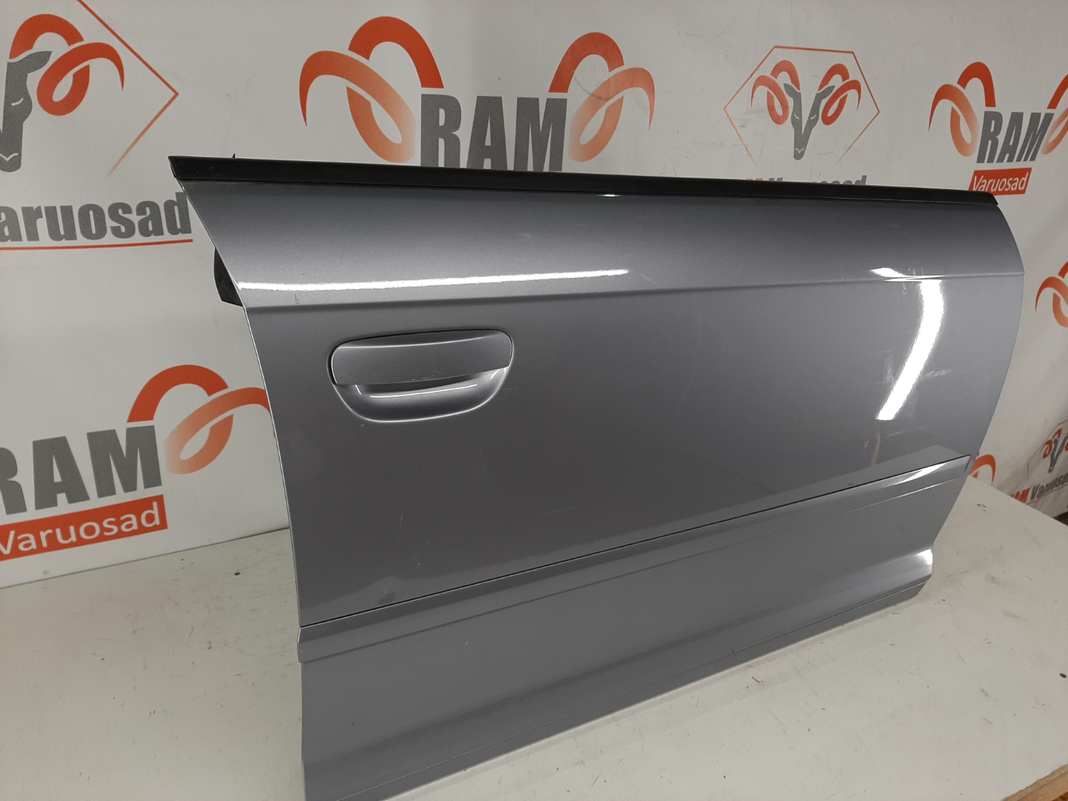 Audi A3 esiuks / front doors
