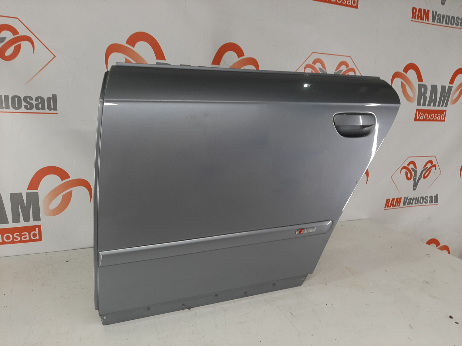 Audi A4 B7 2004-2007 tagauks / rear doors