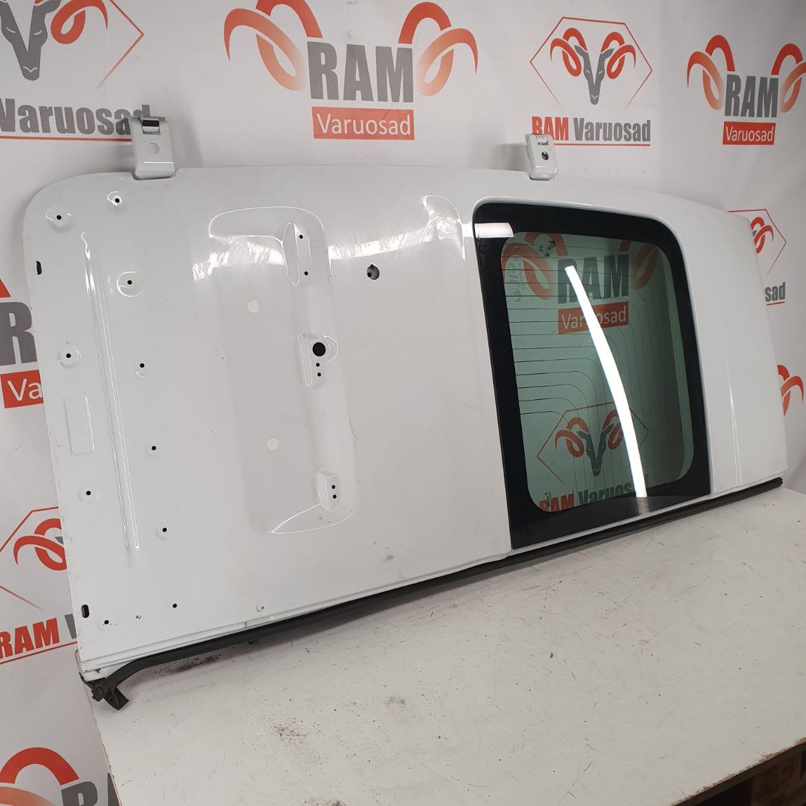 Master/Movano tagauks vasak / rear doors left