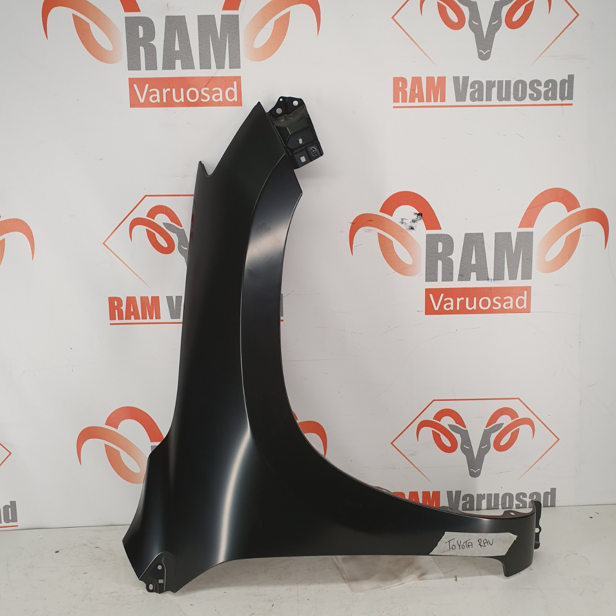 Toyota Rav-4 10-12 esitiib/front fender