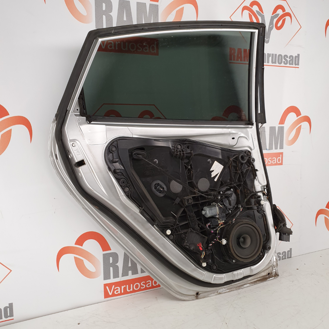Ford Fiesta VI tagauks / rear doors - pilt 2