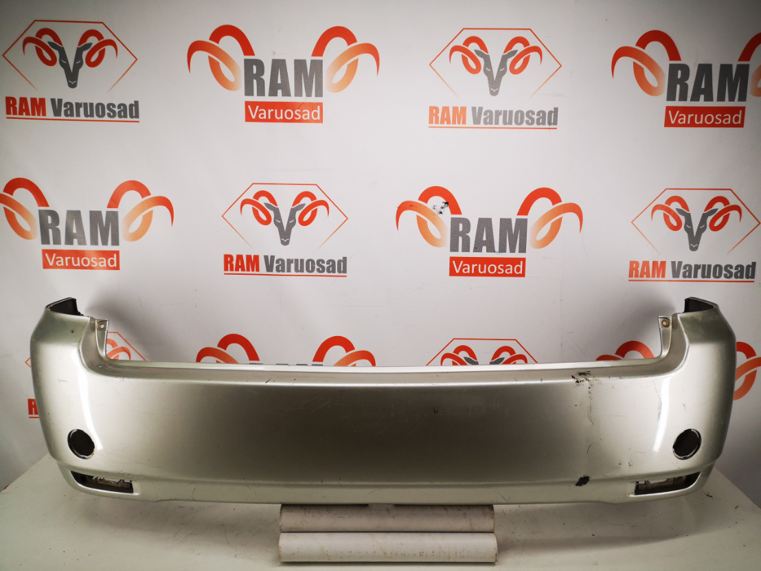 Toyota Avensis Verso 2001-2009 tagastange / rear bumper