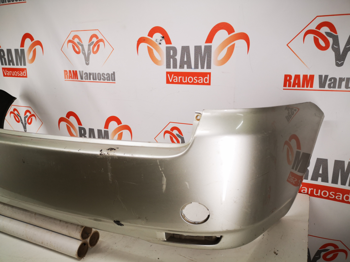 Toyota Avensis Verso 2001-2009 tagastange / rear bumper - pilt 3