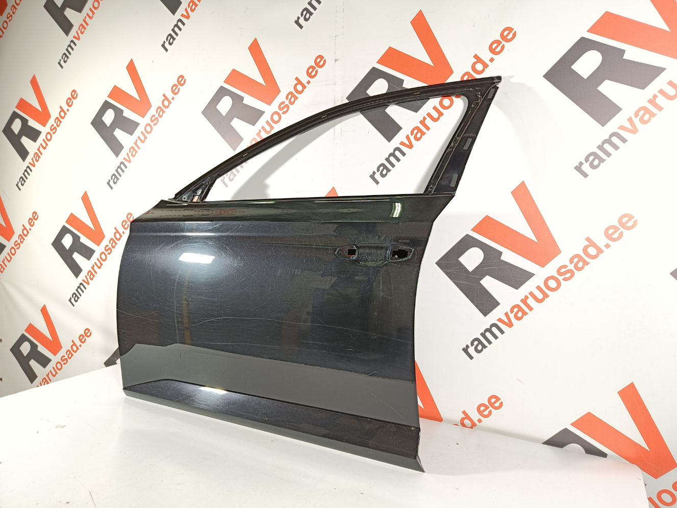 Skoda Superb esiuks / front doors - pilt 3
