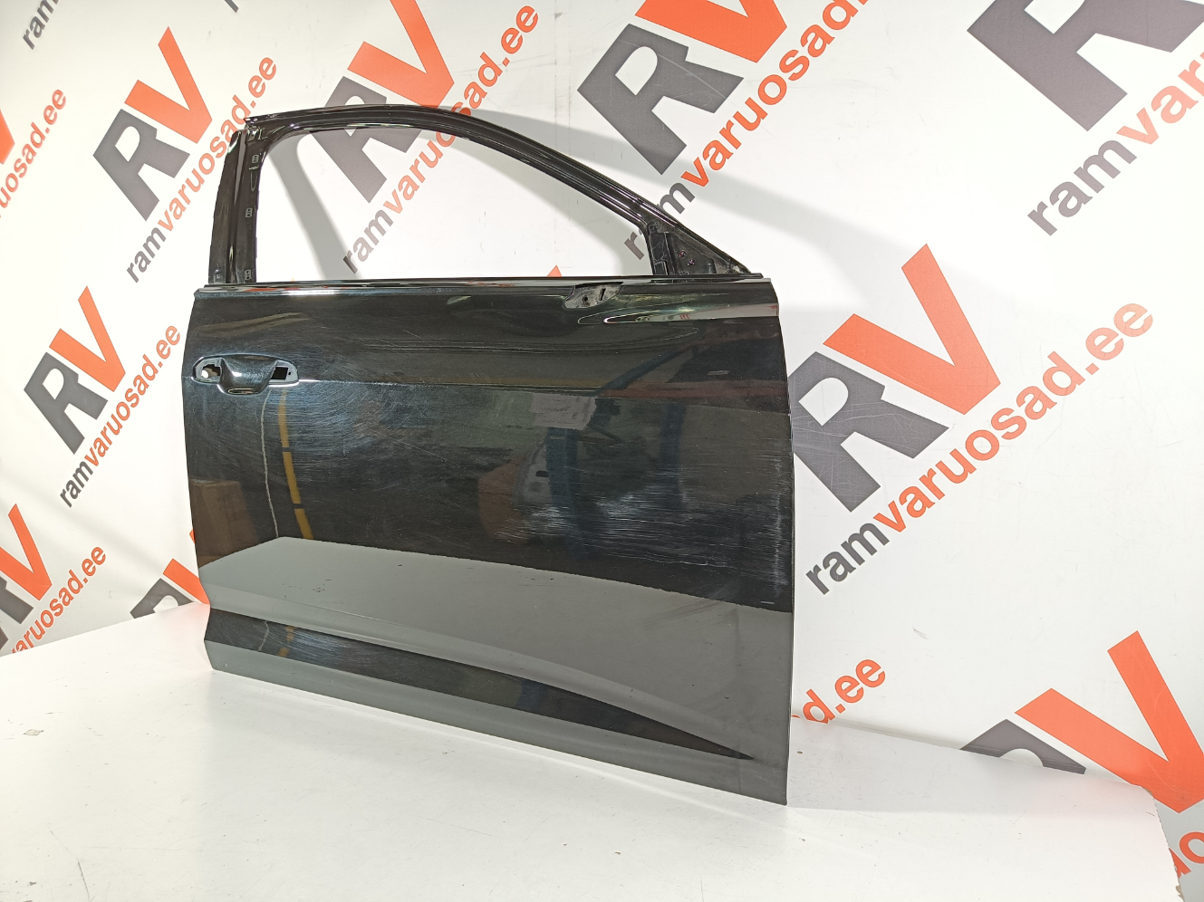 Audi A6 C8 esiuks / front doors - pilt 3