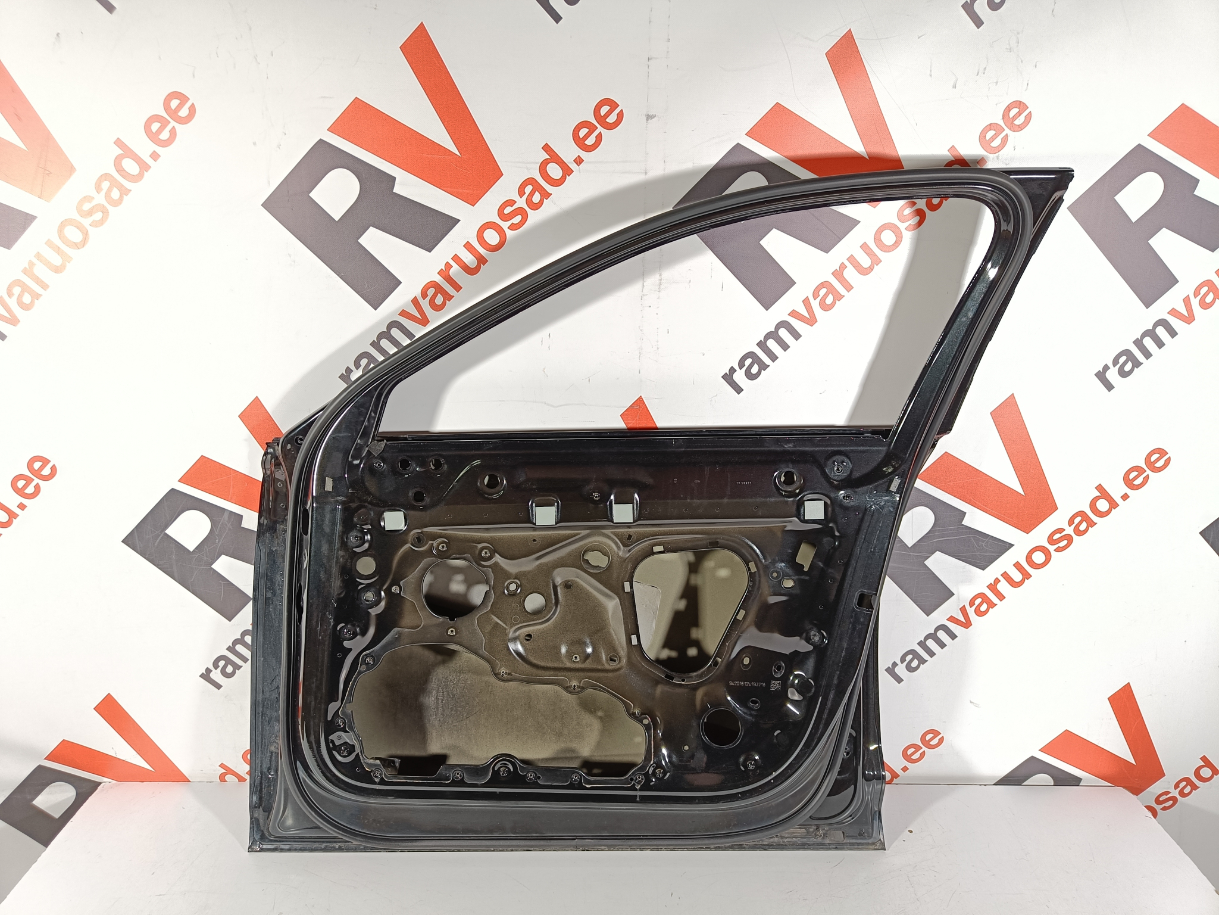 Audi A6 C8 esiuks / front doors - pilt 4