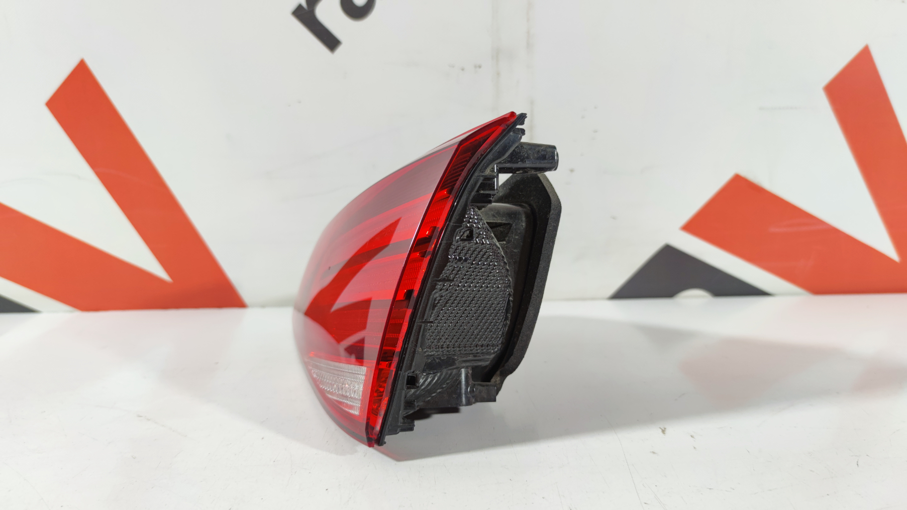 Volkswagen Golf MK7 tagatuli / rear light 