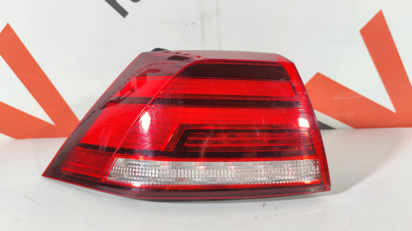Volkswagen Golf MK7 tagatuli / rear light 