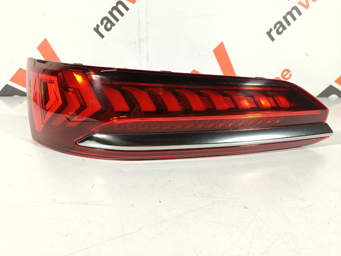 Audi Q7 tagatuli / rearlight