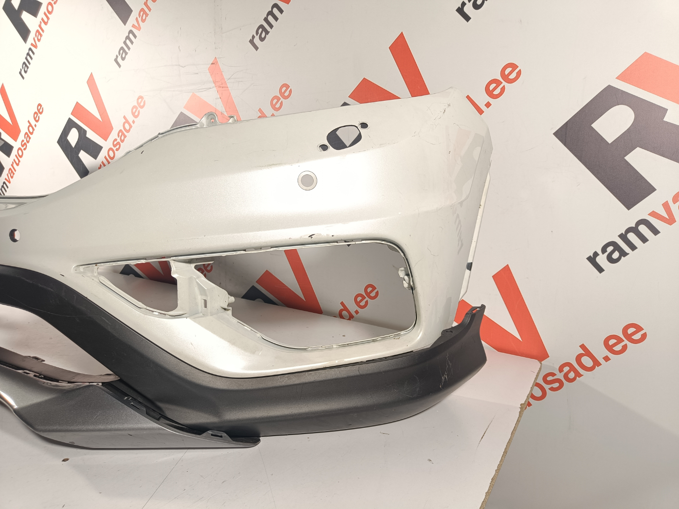 Honda CR-V esistange / front bumper - pilt 3
