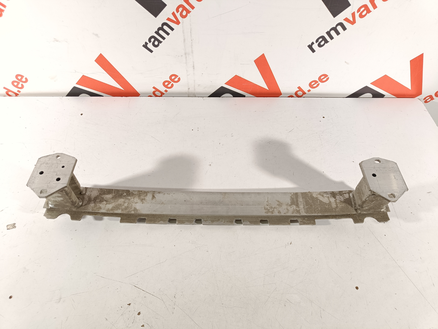 BMW 5 G30 tagatala / rear support - pilt 2