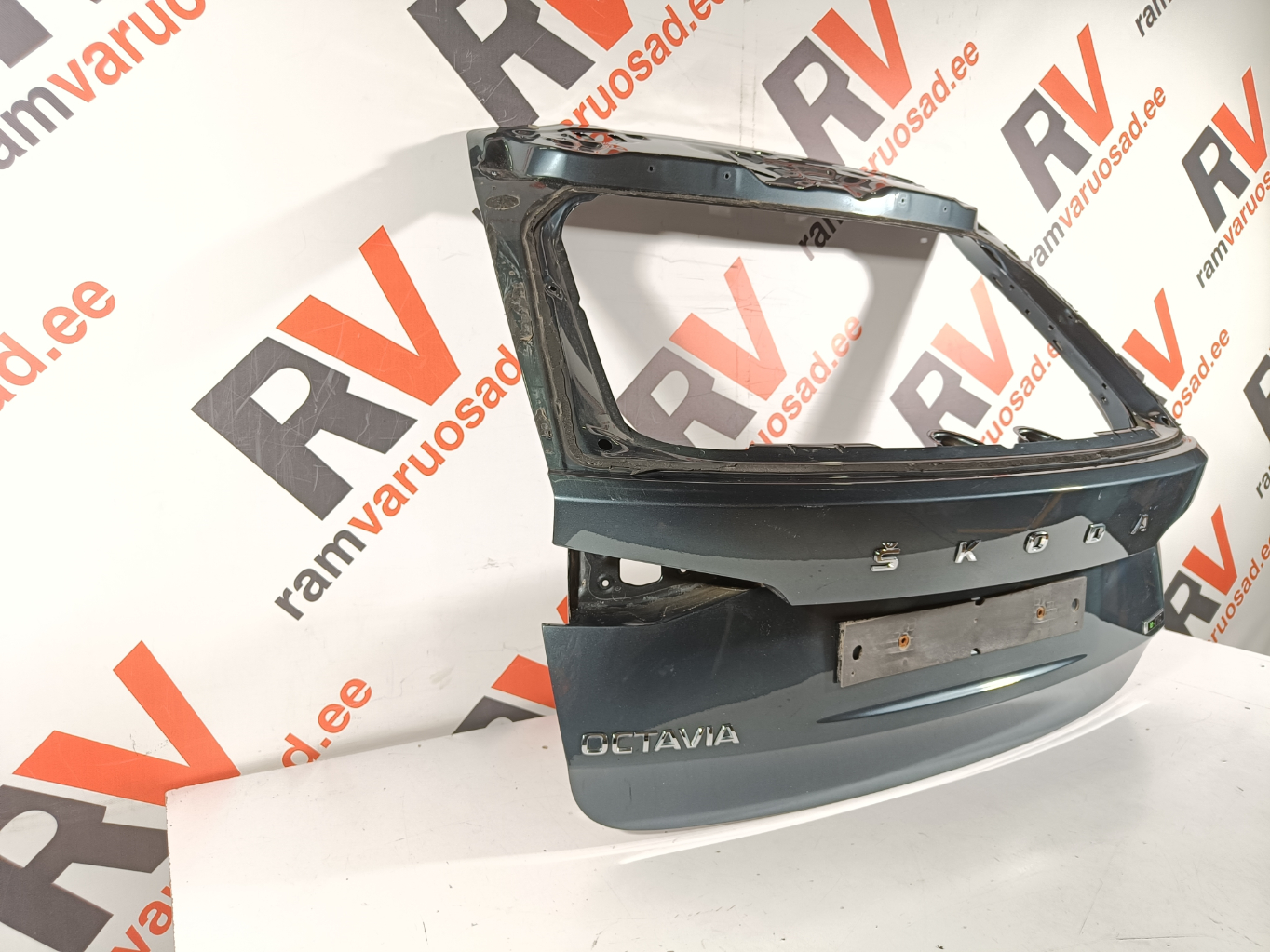 Skoda Octavia tagaluuk / trunk lid - pilt 2