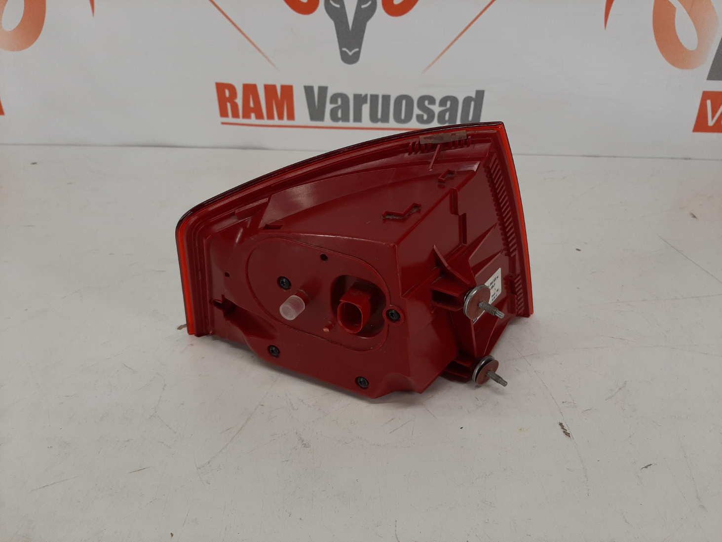 Audi A8 D3 FL 2007-2009 tagatuli /rear light - pilt 2