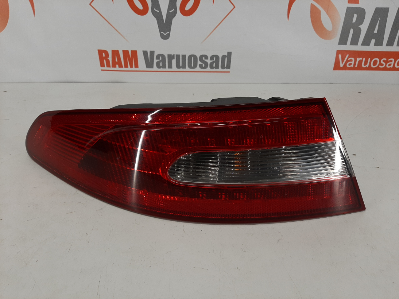 Jaguar XF 2007-2010 tagatuli / rear light