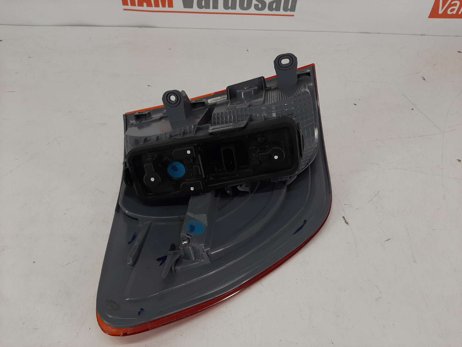 BMW X3 F25 2011-2014 tagatuli / rear light - pilt 2