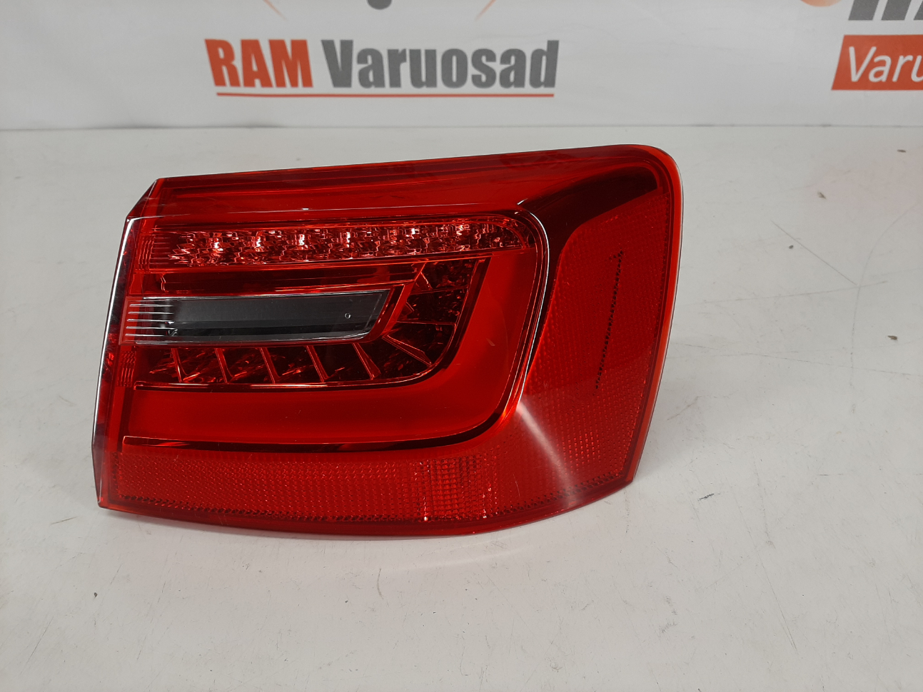 Audi A6 C7 Kombi 2012-2015 tagatuli / rear light