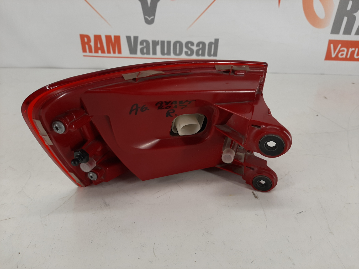 Audi A6 C7 Kombi 2012-2015 tagatuli / rear light - pilt 2