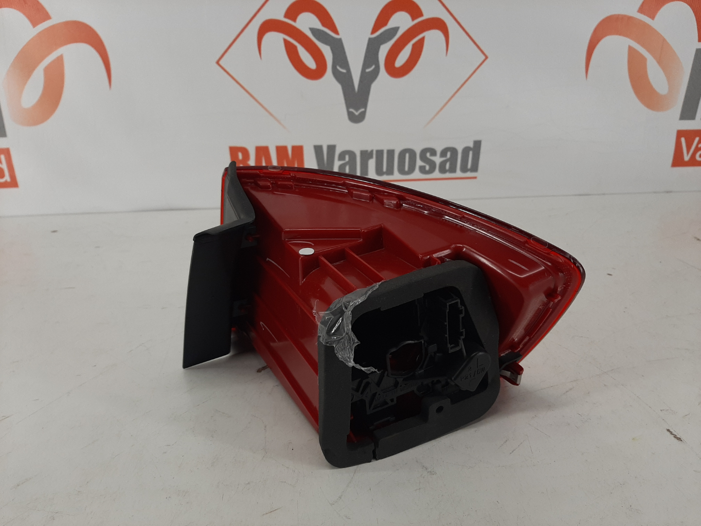 VW Jetta 2011-2014 tagatuli / rear light - pilt 2