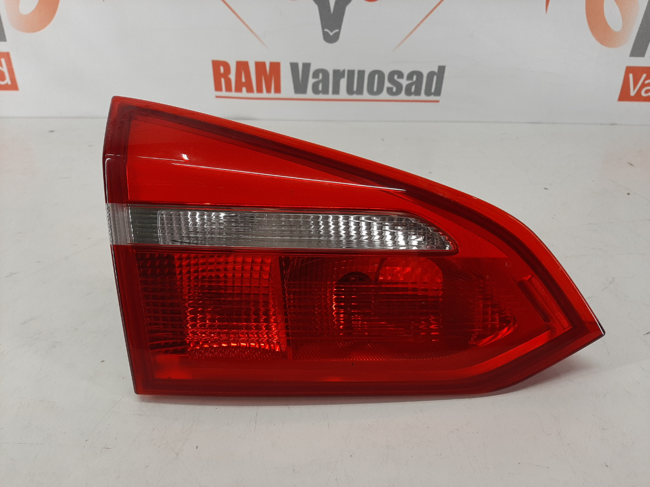 Ford Focus III kombi 2014-2018 tagatuli / rear light