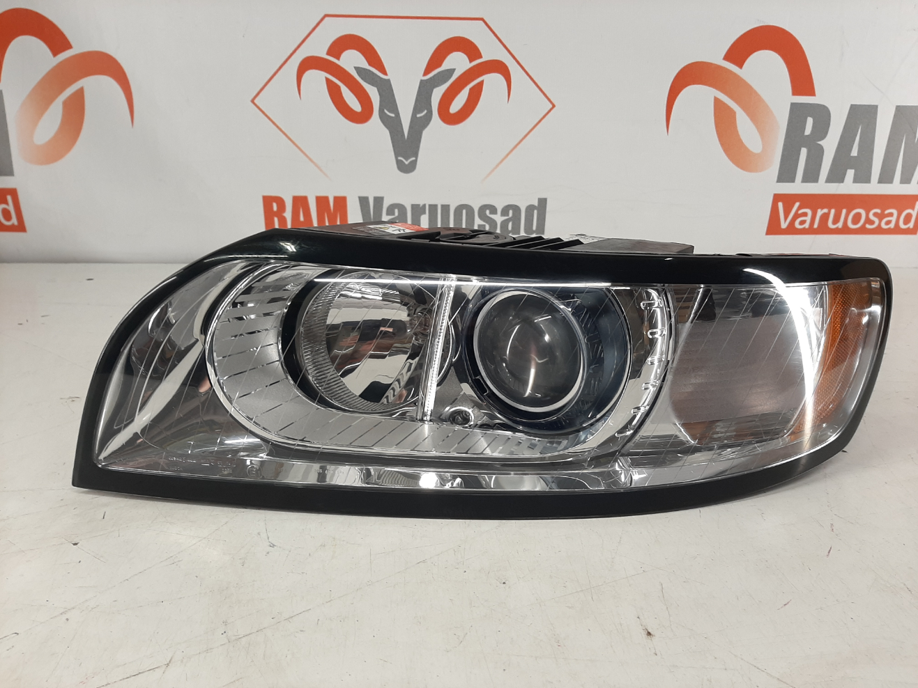 Volvo S40/V50 esituli/headlight