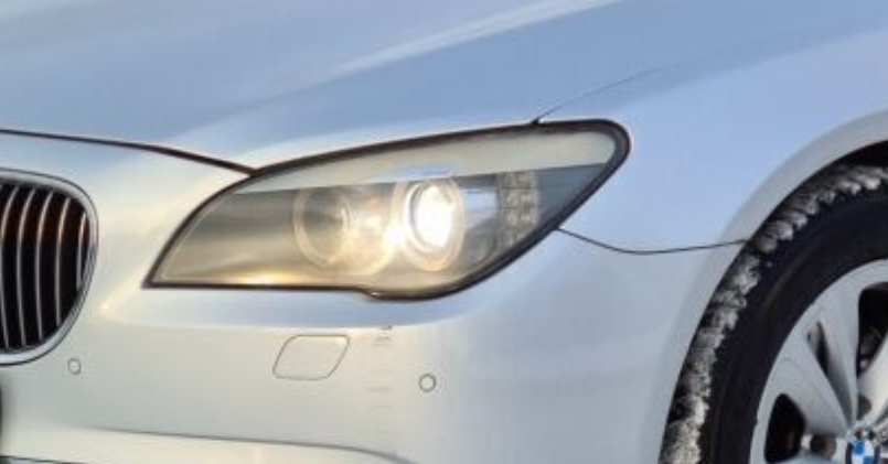 BMW F01 FL BI-Xenon esituli/headlight