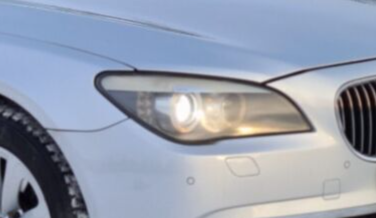 BMW F01 FL BI-Xenon esituli/headlight