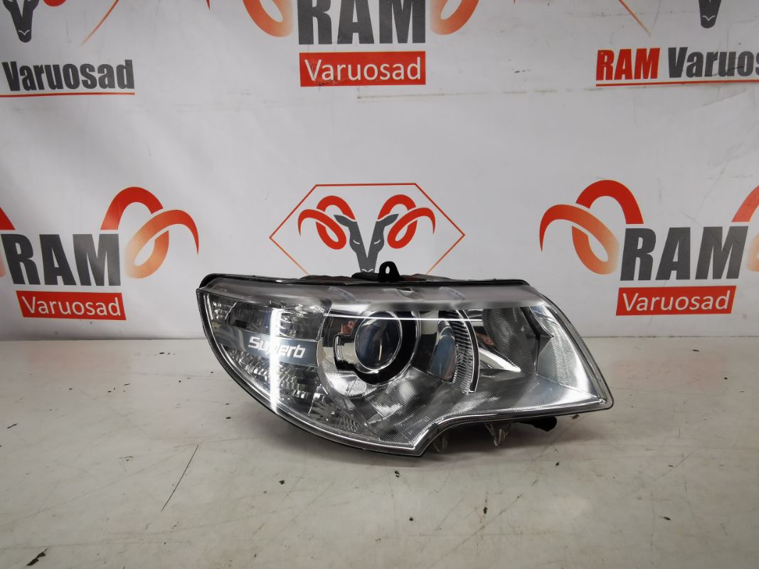 Skoda Superb 2 2008-2013 esituli / headlight	