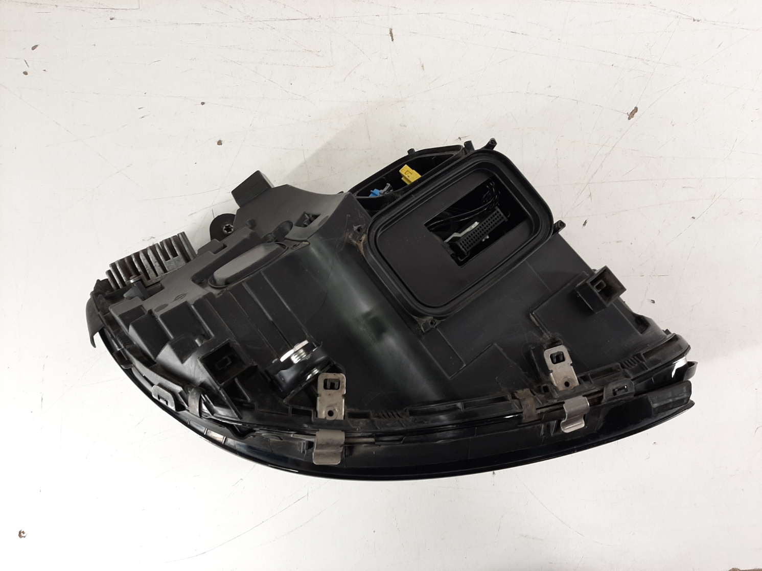 Mercedes C W205  esituli/headlight - pilt 3