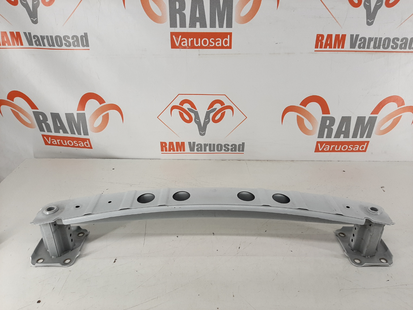 Mazda 3 2019- tagumise kaitseraua tala/ rear crash bar