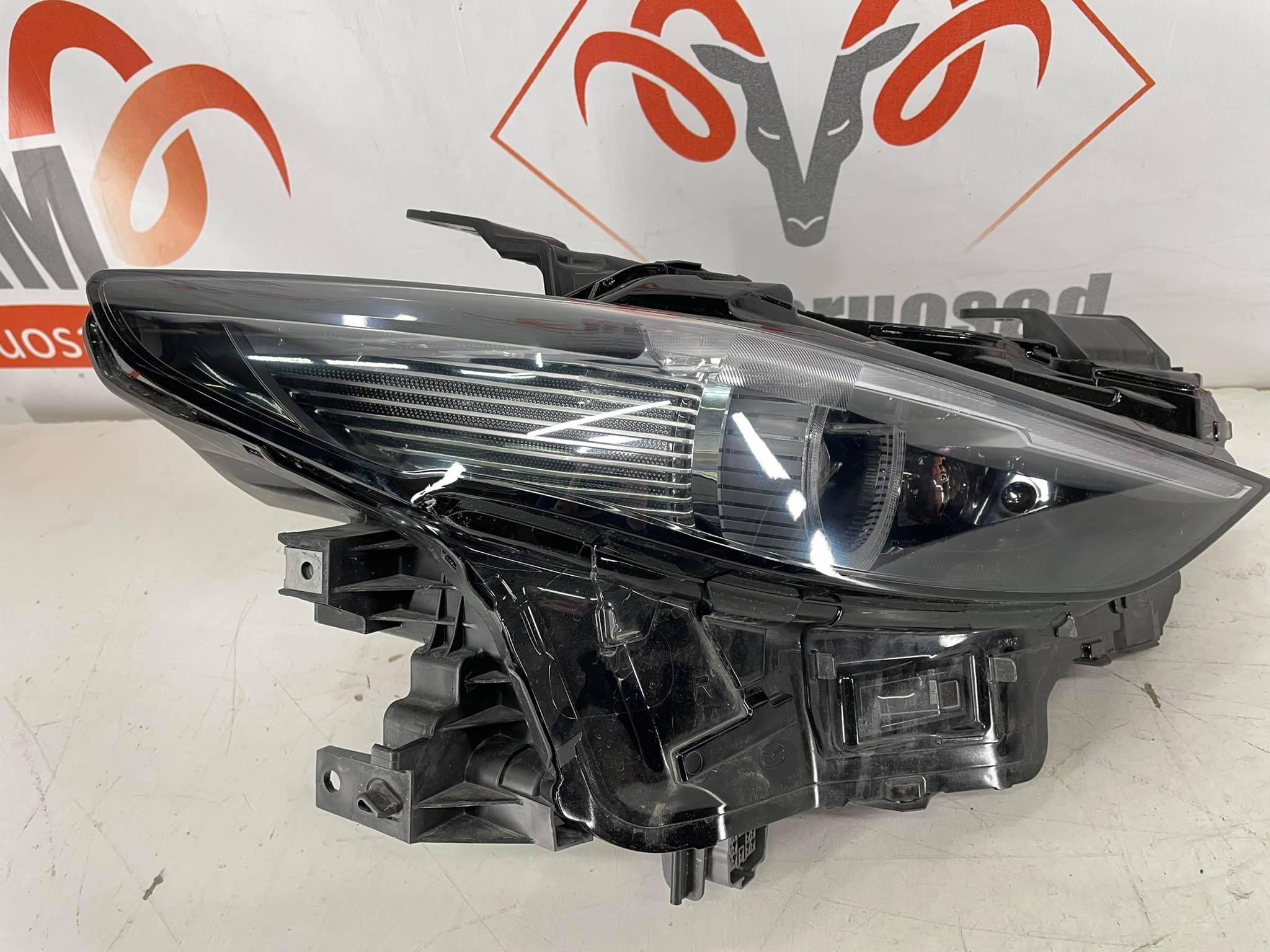 Mazda 3 BP 2019- headlight / esituli - pilt 2