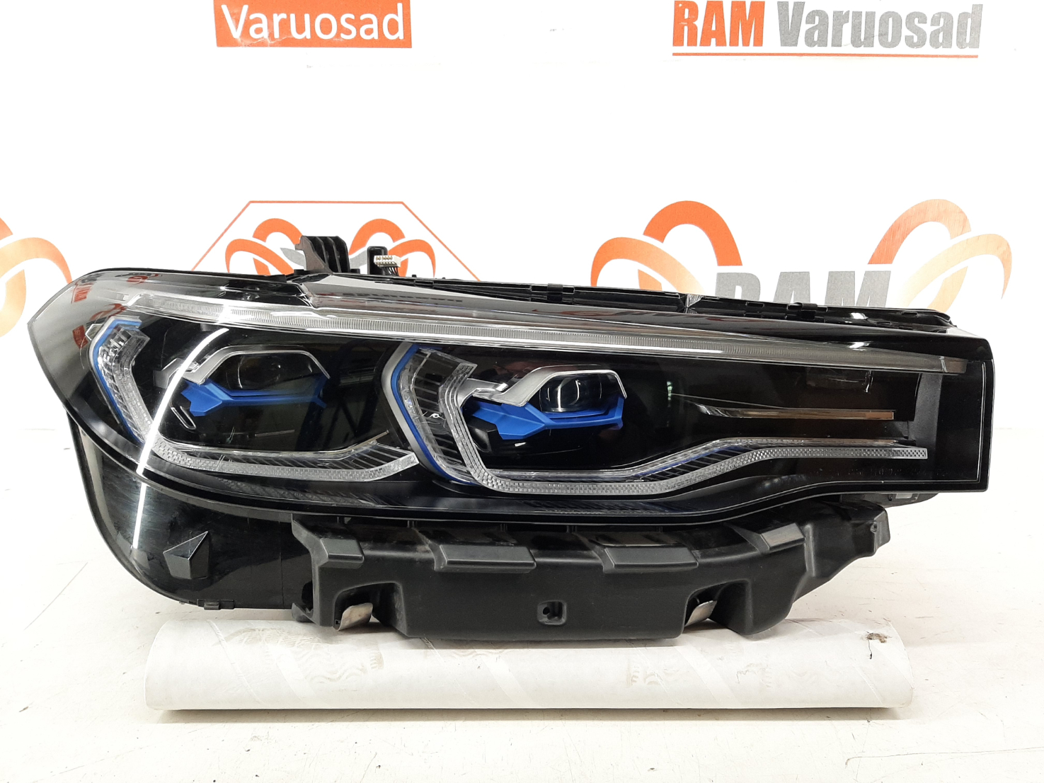 BMW X7 G07 esituli/ headlight laser