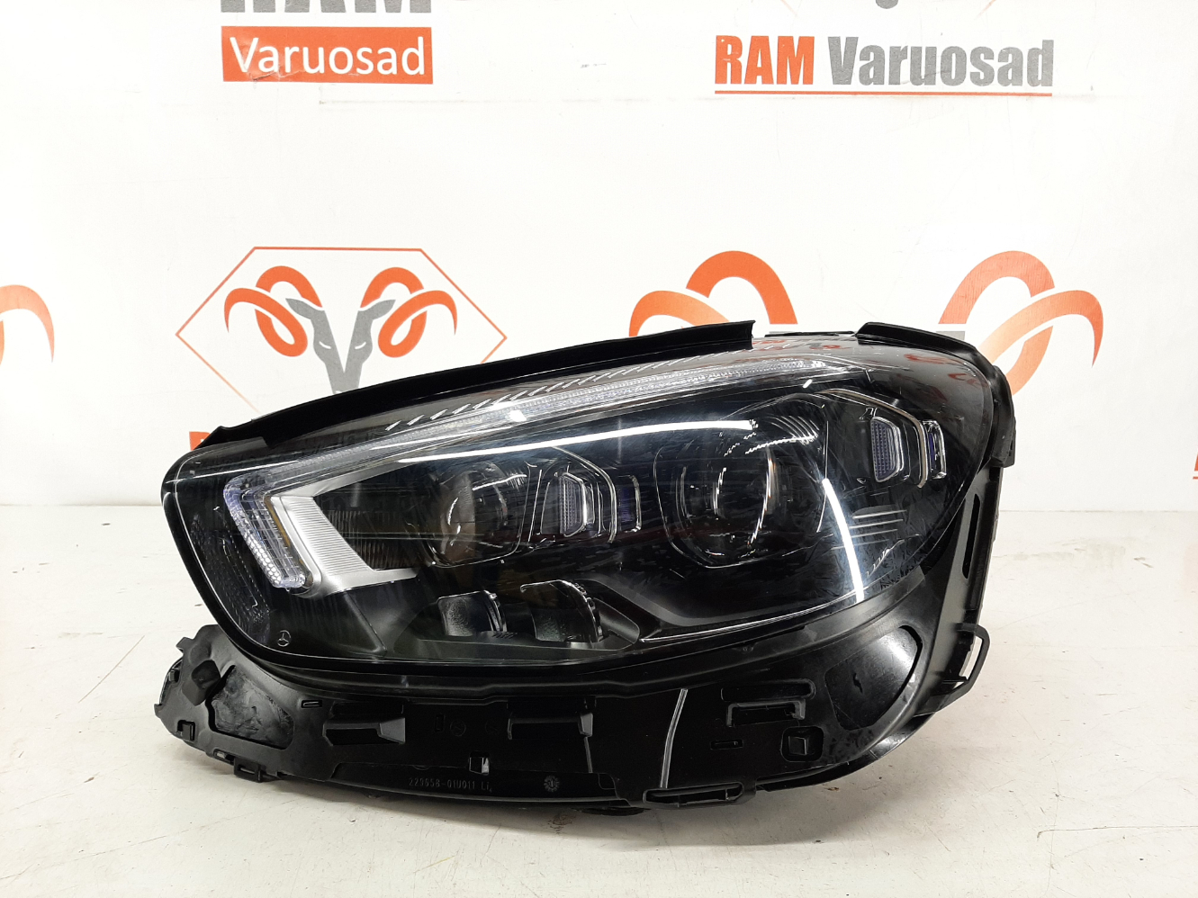 Mercedes W213 lift esituli/ headlight