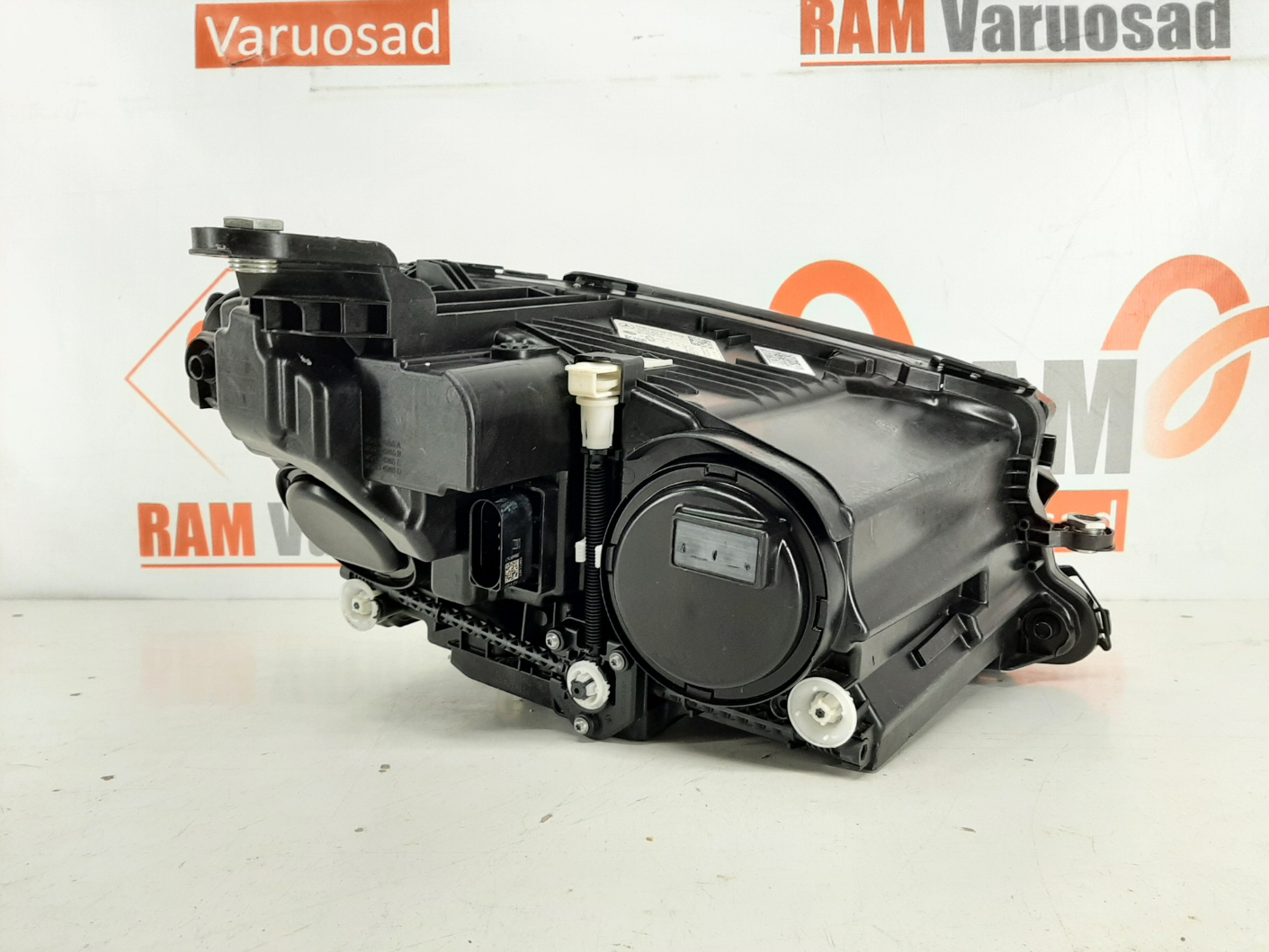 Mercedes W213 lift esituli/ headlight - pilt 3