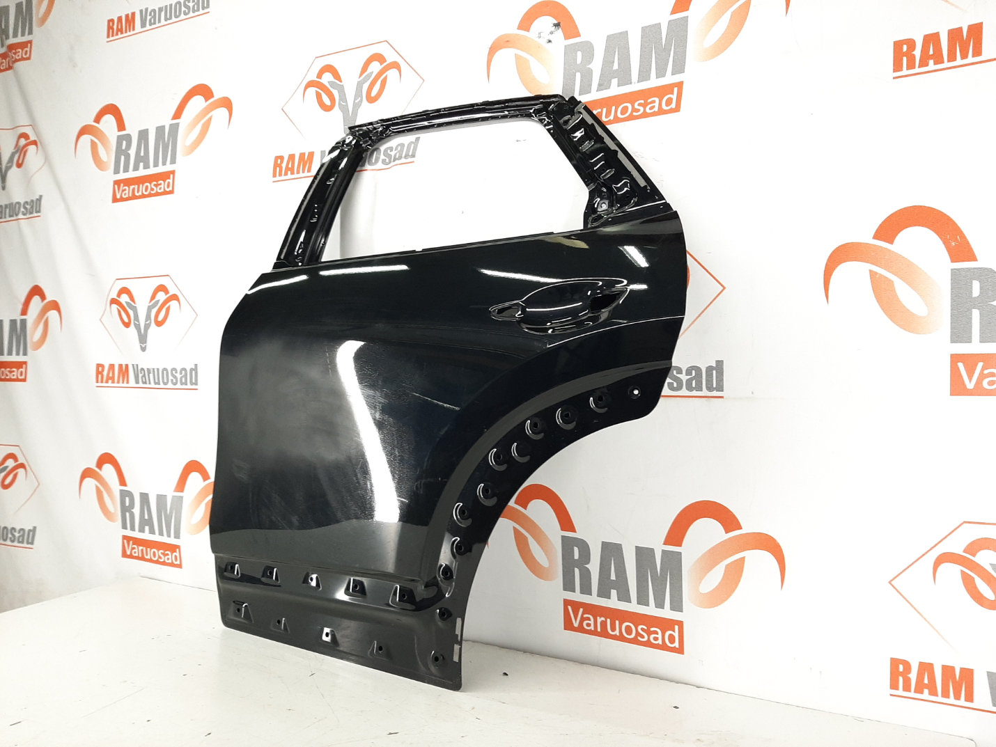 Mazda CX-30 tagauks/ rear door - pilt 3
