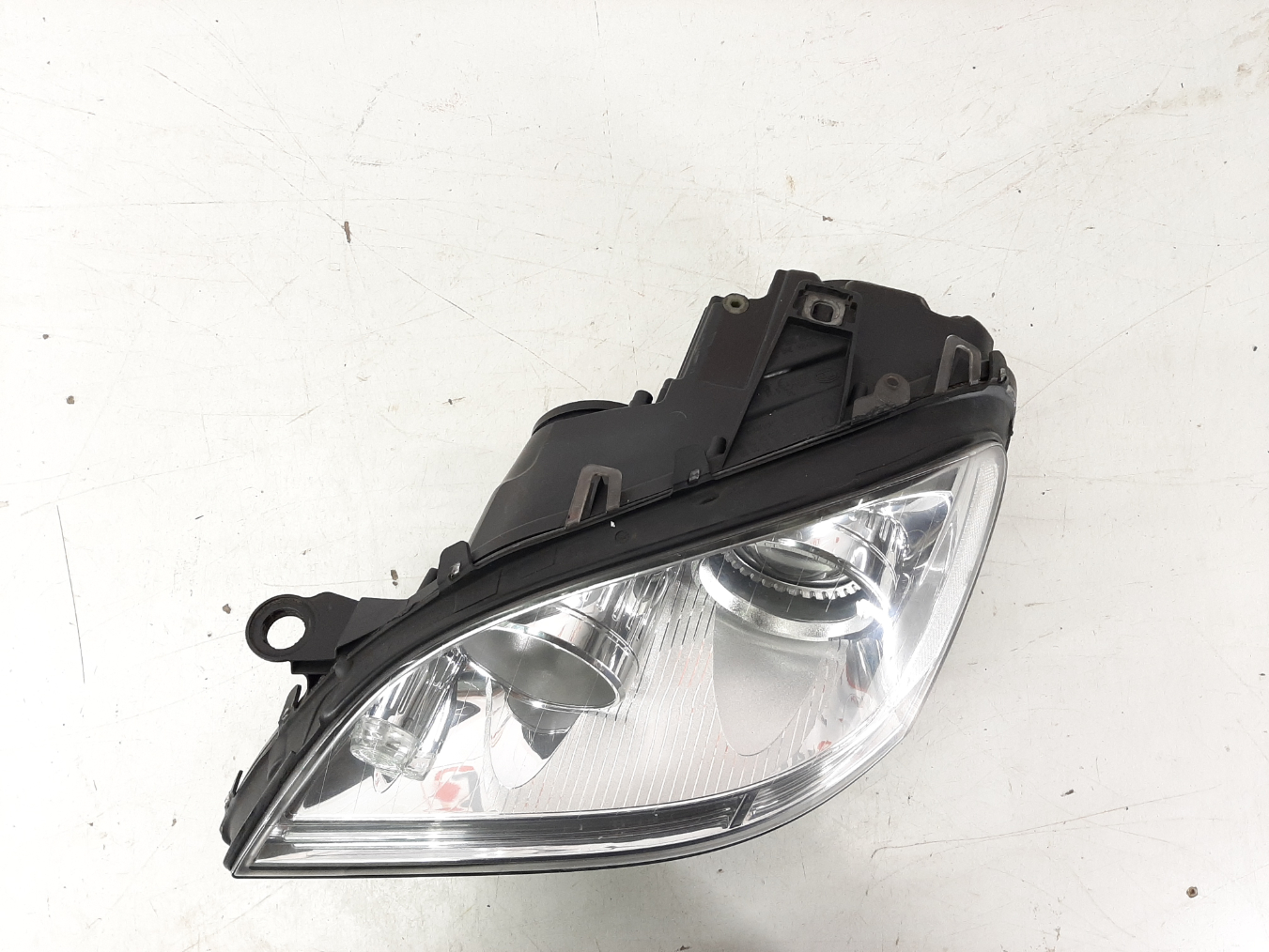 Mercedes ML W164 esituli/ headlight - pilt 2