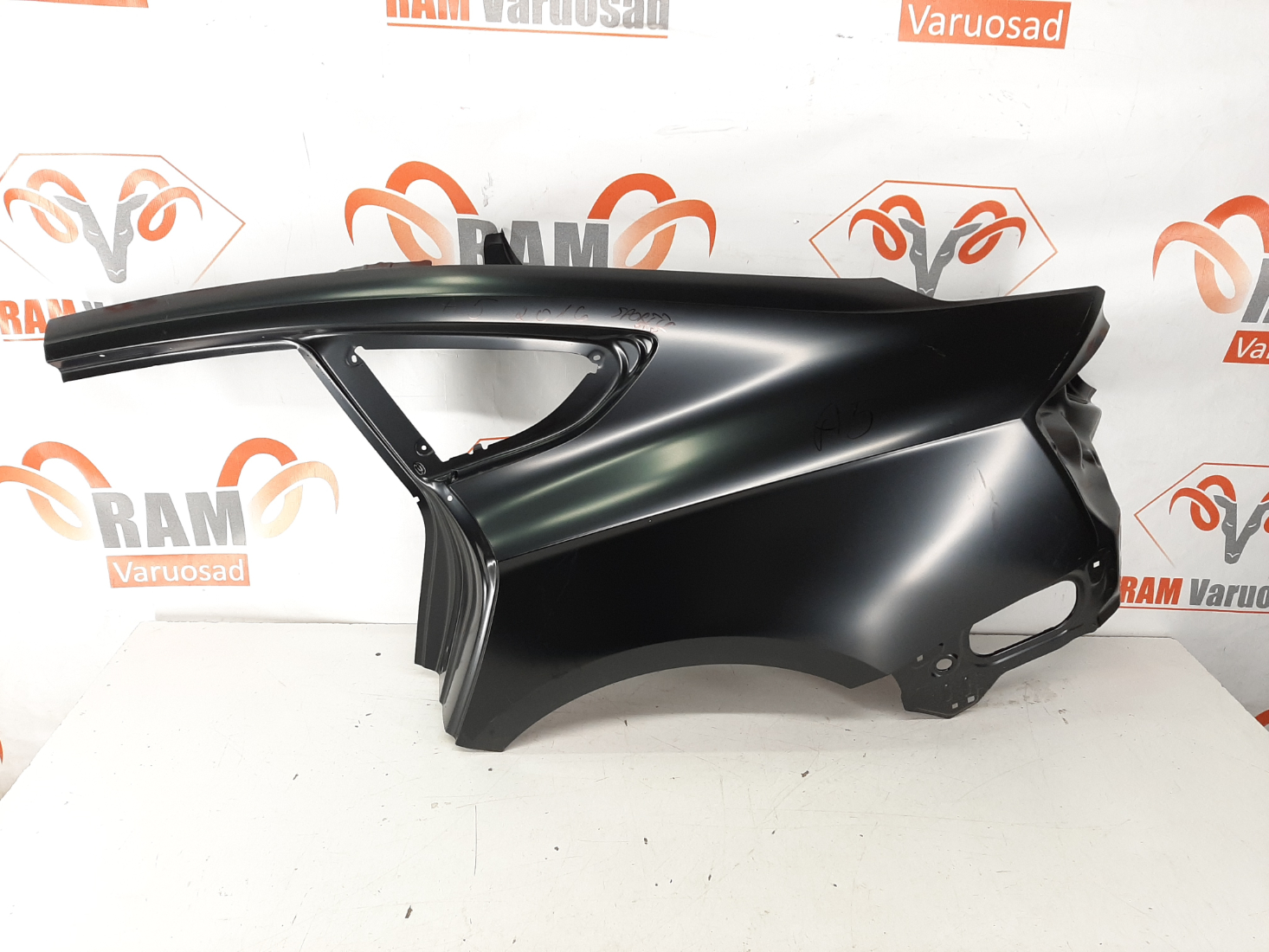 Audi A5 Sportsback tagatiib/ rear fender