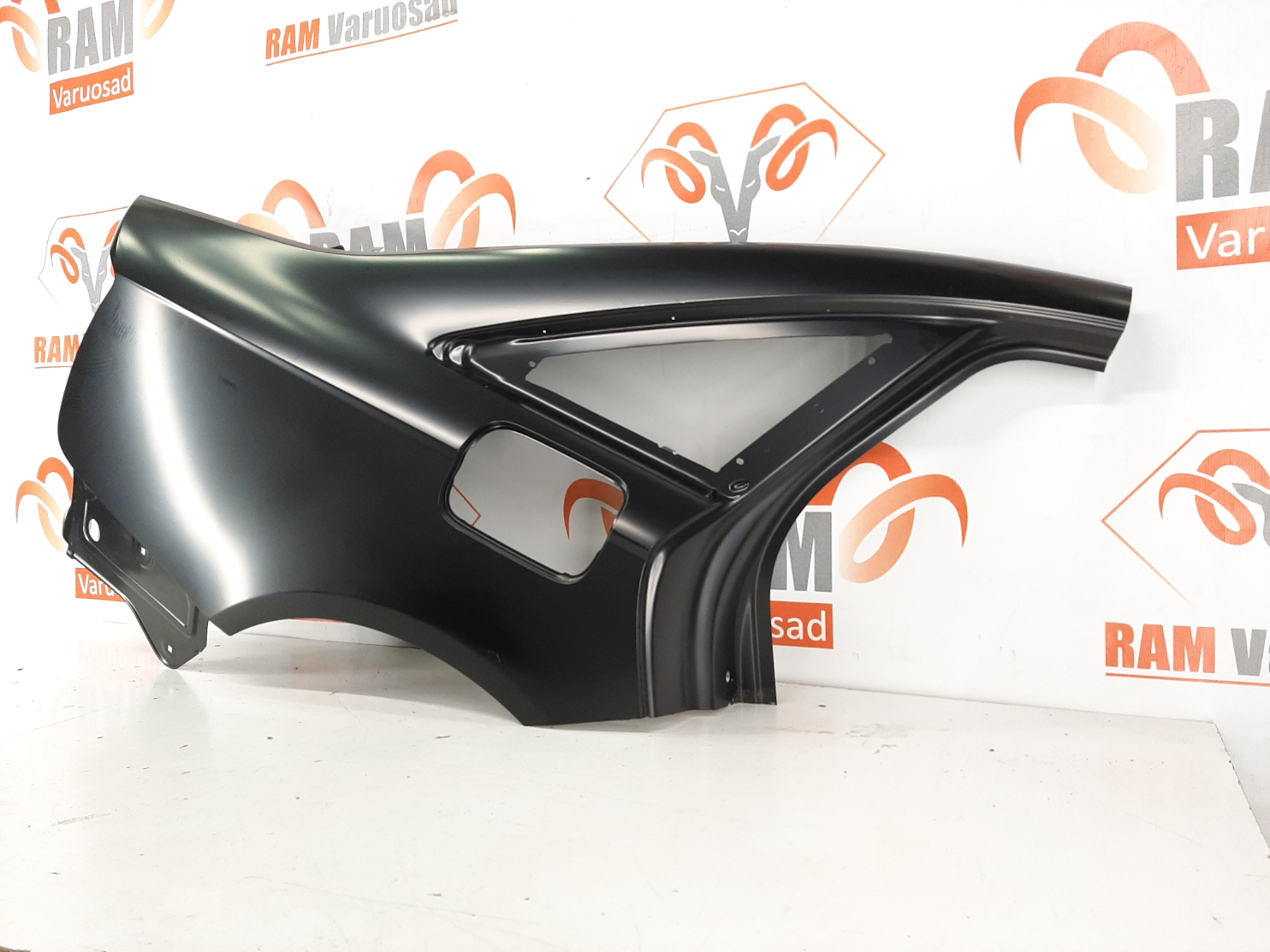 Audi A6 C7 sedan taga tiib/ rear fender - pilt 3
