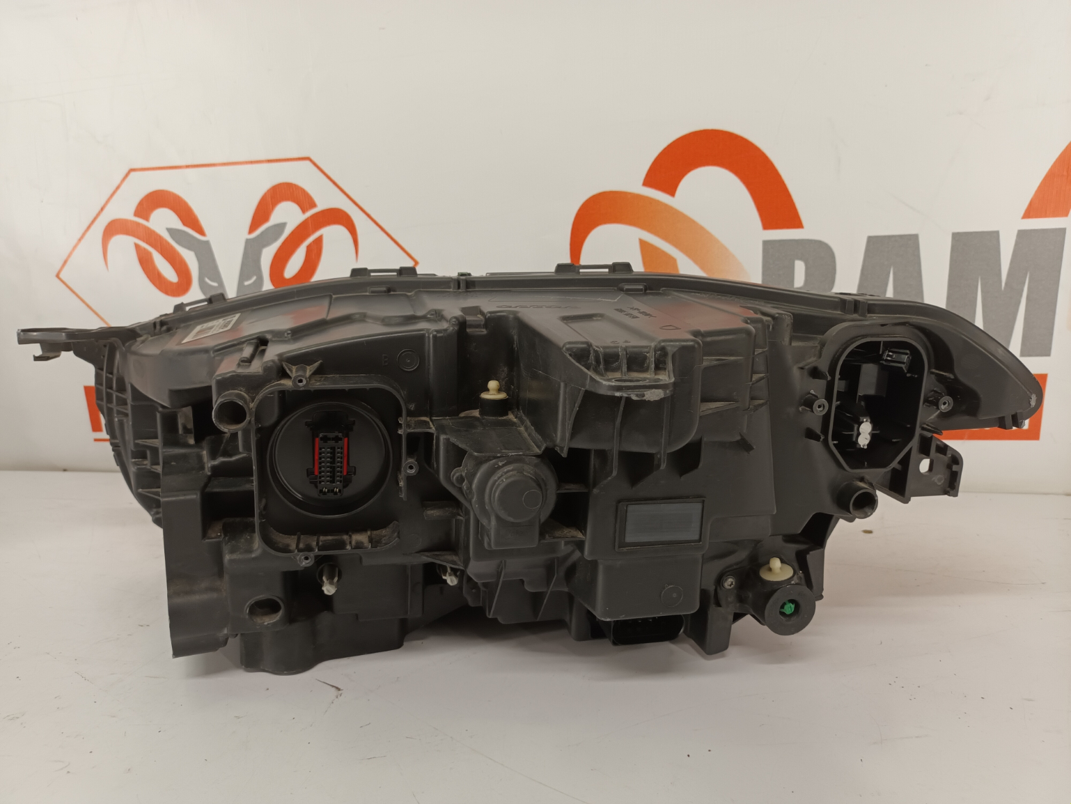 Volvo XC90 esituli / headlight - pilt 2