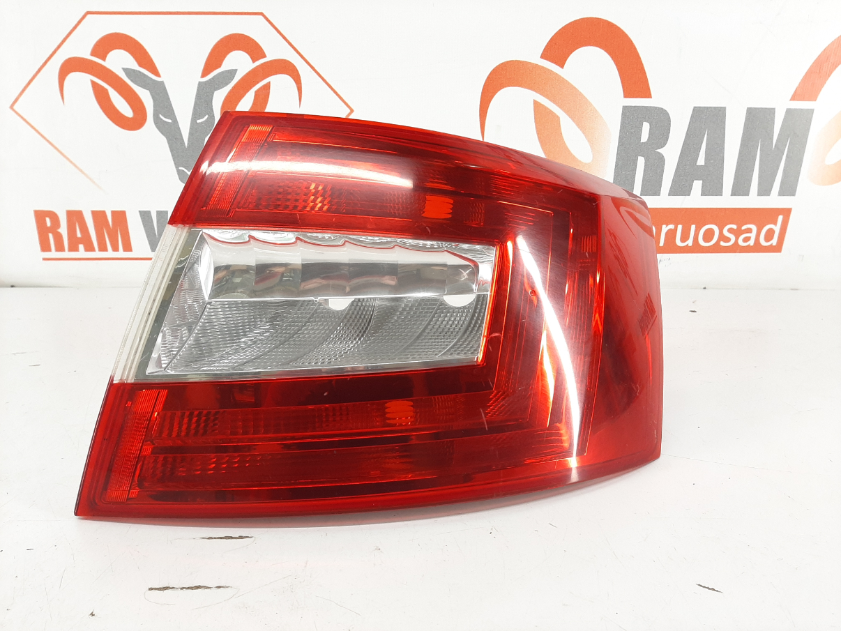 Skoda Octavia taga tuli / rear light